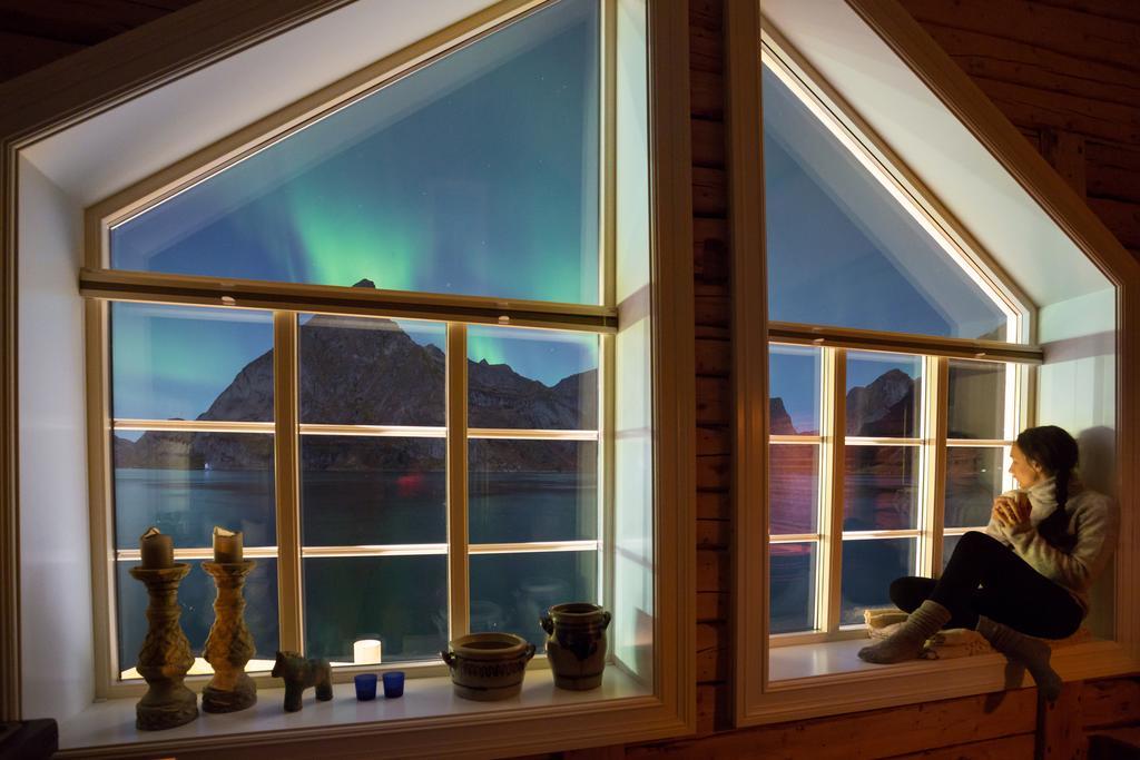 The Famous Yellow House Reine Exterior foto